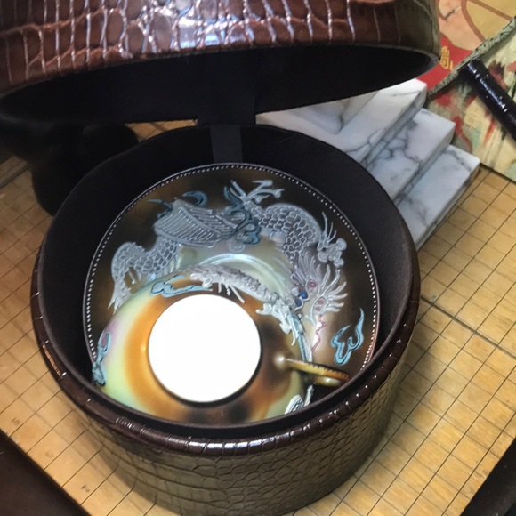 Dragonware Lusterware Dragon Moriage Large Cup Saucer Set EAC Beige w Box - Picture 17 of 17